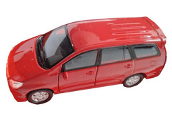SAMOCHÓD METALOWY AUTO WELLY 1:34 - TOYOTA INNOVA