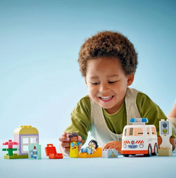 LEGO DUPLO KARETKA Z KIEROWCĄ AMBULANS POGOTOWIE RATOWNIK DUŻE KLOCKI 10447