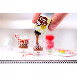 MINIVERSE HOLIDAY KULA ŚWIĄTECZNA NIESPODZIANKA BOŻE NARODZENIE FIGURKI MGA