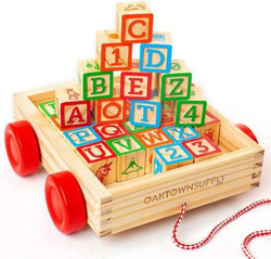 DREWNIANE KLOCKI LITERKI W WÓZKU EDUKACYJNE ZE SZNURKIEM OAKTOWN SUPPLY