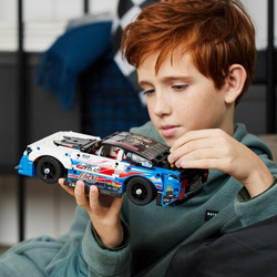 LEGO TECHNIC CHEVROLET CAMARO ZL1 NASCAR V8 SAMOCHÓD WYŚCIGOWY 42153
