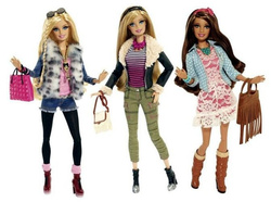 LALKA BARBIE STYLOWA MODELKA Z AKCESORIAMI  MATTEL