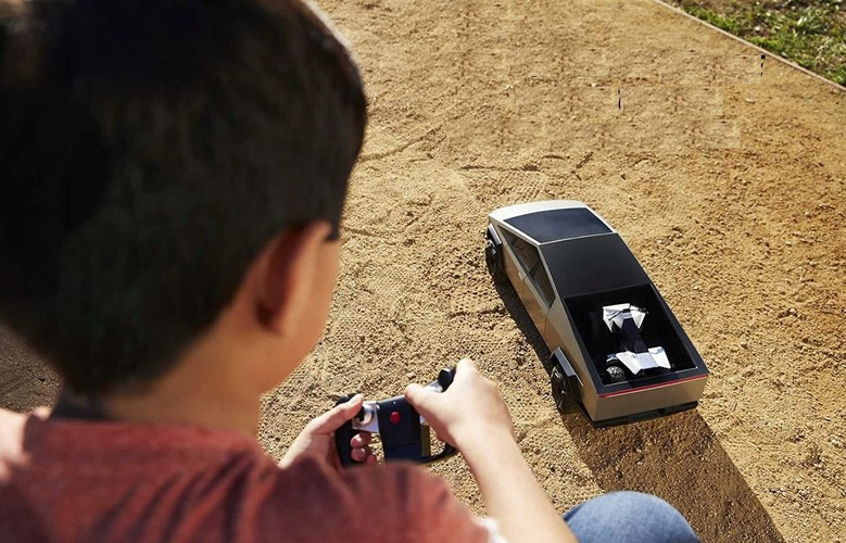 Hot wheels samochód tesla cybertruck rc 1:10 sterowany nowoczesny