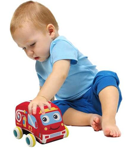 SAMOCHÓD AUTKO Z NAPĘDEM MIĘKKIE PLUSZOWE SAMOCHODZIK STRAŻ POŻARNA 