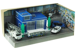 MIASTO BAZA Z POJAZDAMI POSTERUNEK POLICJA AUTA