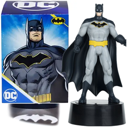 BATMAN FIGURKA KOLEKCJONERSKA SUPERBOHATER PODŚWIETLANA PODSTAWKA LED DC
