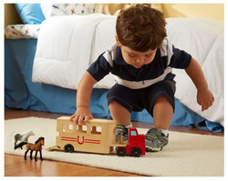 DREWNIANY BOX DO PRZEWOZU KONI - MELISSA AND DOUG