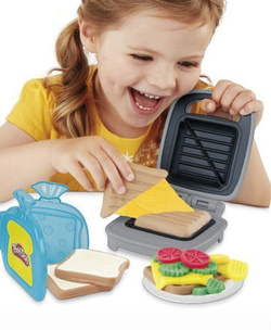PLAY-DOH CIASTOLINA TOSTER TOSTY Z CIĄGNĄCYM SEREM
