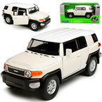 TOYOTA FJ CRUISER BIAŁY METALOWY SAMOCHÓD KOLEKCJONERSKI WELLY