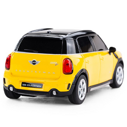 SAMOCHÓD ZDALNIE STEROWANY MINI COOPER S COUNTRYMAN R/C 1:24 ŻÓŁTY RASTAR