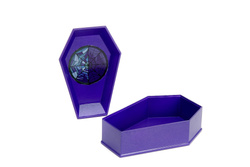 WEDNESDAY FIGURKA NIESPODZIANKA W TRUMNIE Z REKWIZYTEM MROCZNY GADŻET