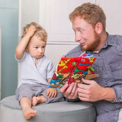 KSIĄŻECZKA SENSORYCZNA EDUKACYJNA MATERIAŁOWA DINOZAURY WYSTAJĄCE OGONKI