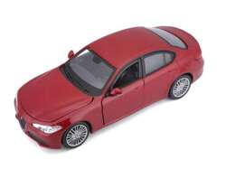 ALFA ROMEO GIULIA 2016 SAMOCHÓD METALOWY MODEL POJAZD BBURAGO 1/24