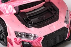 AUDI R8 GT3 LMS 2015 AAPE PINK SAMOCHÓD METALOWY ŚWIATŁO DŹWIĘK NAPĘD 1:32