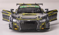 AUDI R8  LMS GT3 2018 AAPE SAMOCHÓD METALOWY ŚWIATŁO DŹWIĘK NAPĘD 1:32