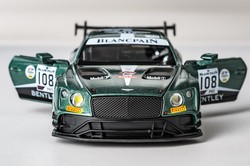 BENTLEY CONTINENTAL GT3 2019 SC SAMOCHÓD METALOWY ŚWIATŁO DŹWIĘK NAPĘD 1:32