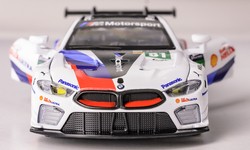 BMW M8 GTE 2018 #81 SAMOCHÓD MODEL METALOWE AUTO ŚWIATŁO DŹWIĘK NAPĘD 1:32