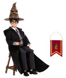 HARRY POTTER Z TIARĄ PRZYDZIAŁU CZARODZIEJ RÓŻDŻKA FIGURKA WIZARDING WORLD