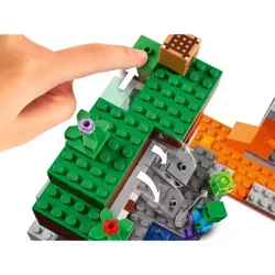 LEGO MINECRAFT OPUSZCZONA KOPALNIA FIGURKI STEVE ZOMBIE 248 ELEMENTÓW 21166