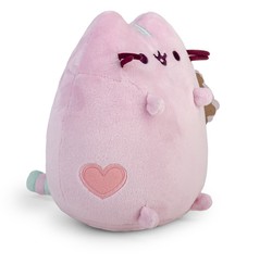 MASKOTKA KOTEK PUSHEEN RÓŻOWY SIEDZĄCY SERDUSZKO 18 CM ORYGINALNA