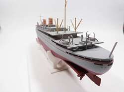 MODEL DO SKLEJANIA STATEK PASAŻERSKO-DROBNICOWY M/S BATORY 1:500 MIRAGE